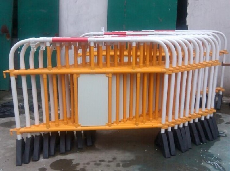 上海塑料鐵馬欄桿 核電站PVC絕緣護欄 化工廠鐵馬護欄